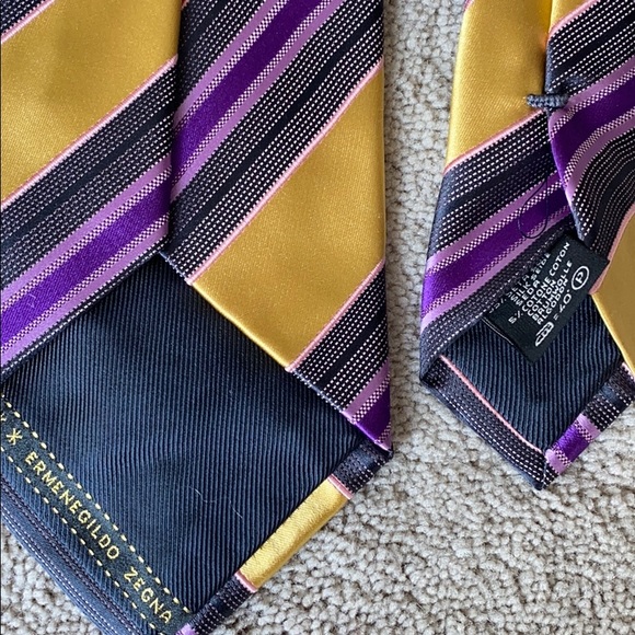 Ermenegildo Zegna gold and purple tie. - Picture 3 of 4